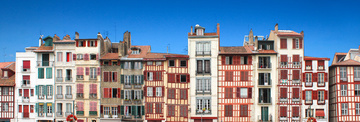 Bayonne, une commune du sud-ouest aux façades colorées